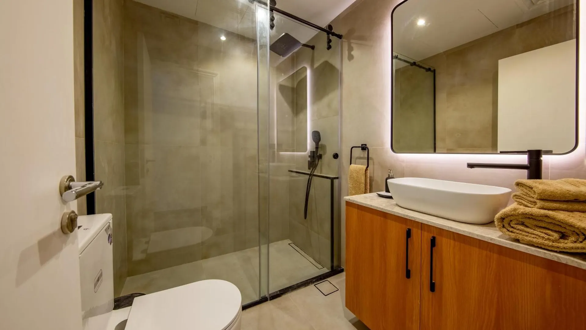 Ferienwohnung Deluxe - Dubai Marina - 52Floor Apartment